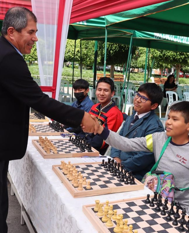 Simultaneas Julio Granda ajedrez